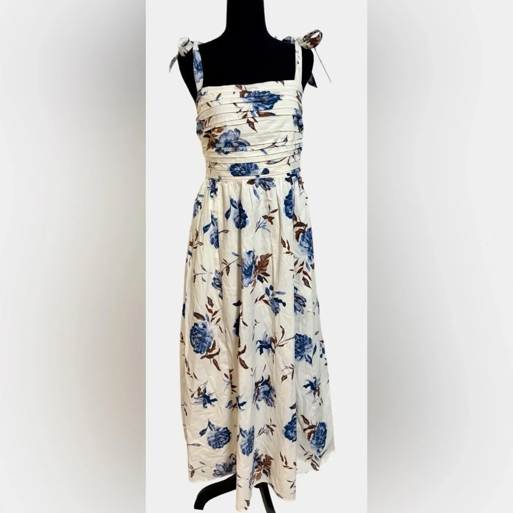 Abercrombie and Fitch Natural White Blue Floral Emerson Tie Strap Maxi Dress M